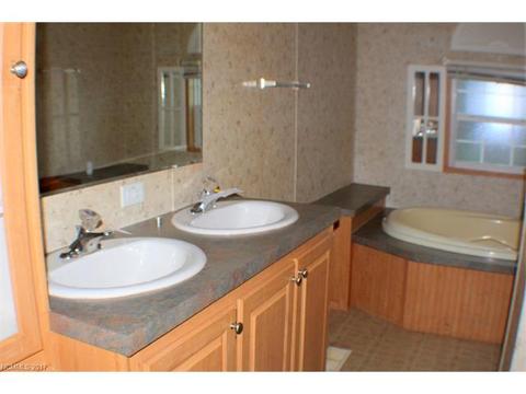 211 Thunder Rd, Clyde, NC 28721 photo 10