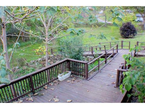 211 Thunder Rd, Clyde, NC 28721 photo 2
