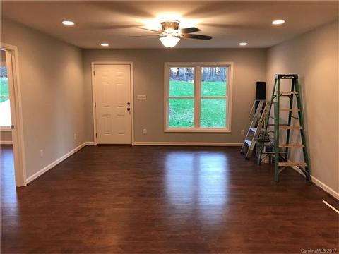 2942 Loop Rd, Lincolnton, NC 28092 photo 3