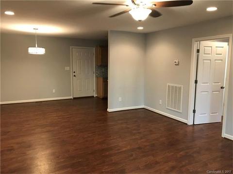 2942 Loop Rd, Lincolnton, NC 28092 photo 8