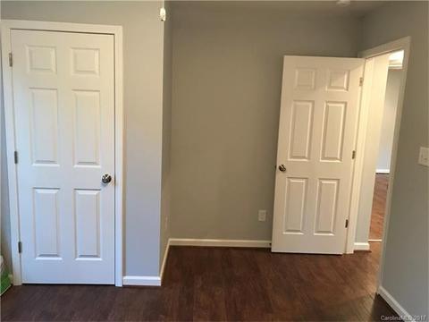 2942 Loop Rd, Lincolnton, NC 28092 photo 11