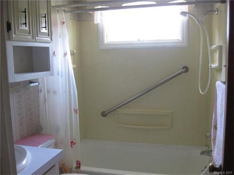 618 Gurley St, Albemarle, NC 28001 photo 6