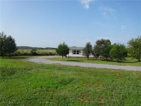 177 Cora Ln, Olin, NC 28660 photo 1