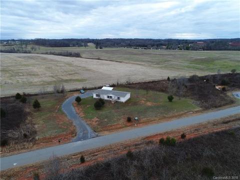 177 Cora Ln, Olin, NC 28660 photo 2