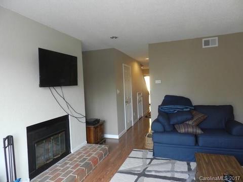 5186 Corbin Ln, Hickory, NC 28601 photo 3
