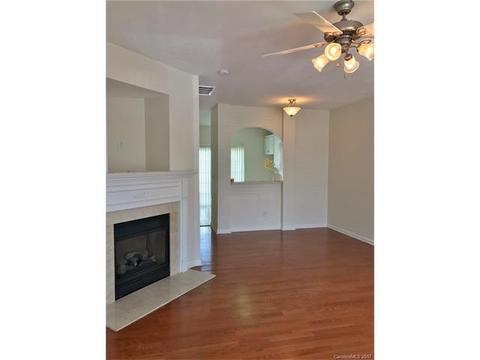 640 Brickdust Ct, Fort Mill, SC 29708 photo 2