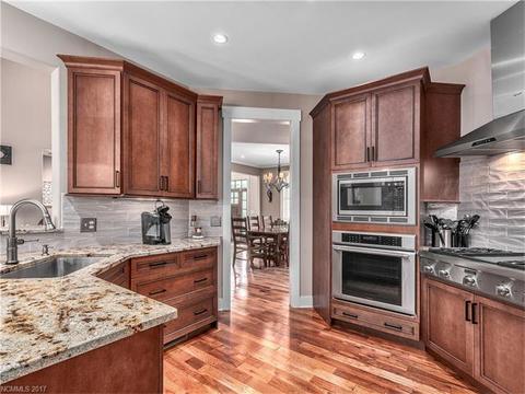 53 Ledgestone Dr, Fairview, NC 28730 photo 9
