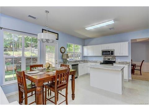 20719 Waters Edge Ct, Cornelius, NC 28031 photo 11