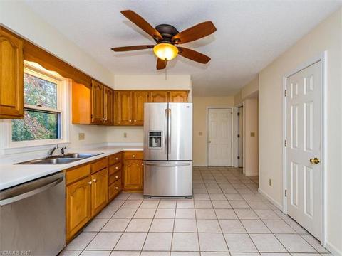 3 Morrow Dr, Fairview, NC 28730 photo 10