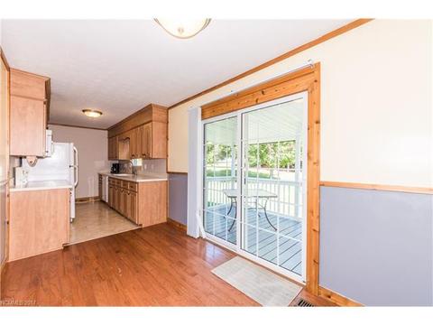 192 James St, Clyde, NC 28721 photo 10