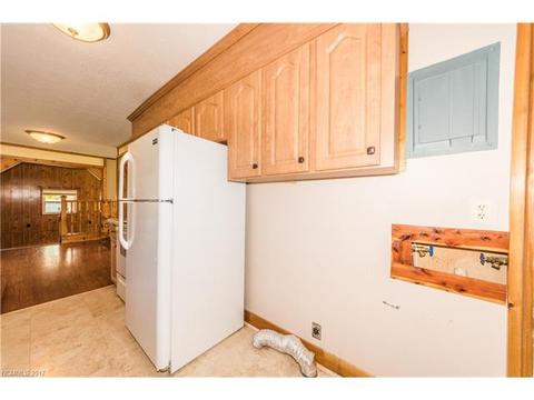 192 James St, Clyde, NC 28721 photo 13