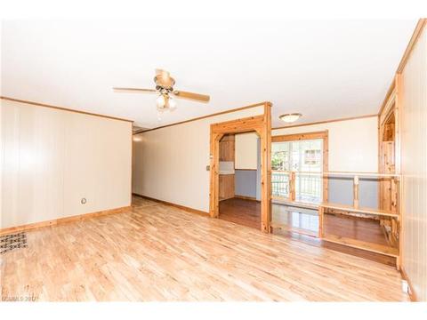 192 James St, Clyde, NC 28721 photo 7