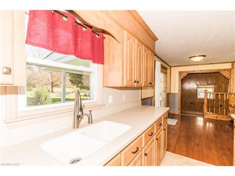 192 James St, Clyde, NC 28721 photo 12