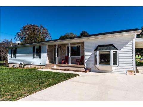 192 James St, Clyde, NC 28721 photo 2