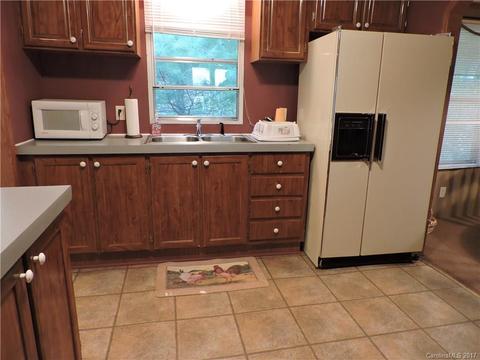 182 Covington Ln, Spruce Pine, NC 28777 photo 7