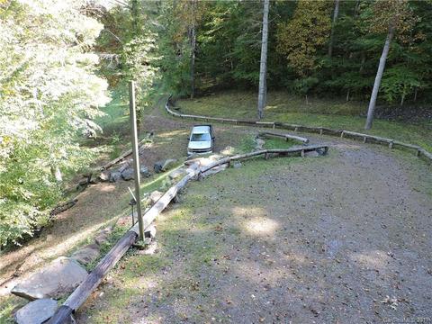182 Covington Ln, Spruce Pine, NC 28777 photo 3