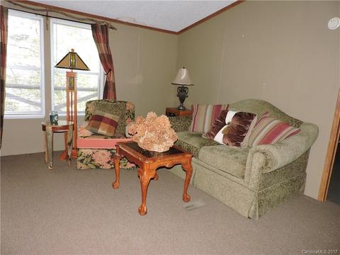 182 Covington Ln, Spruce Pine, NC 28777 photo 4
