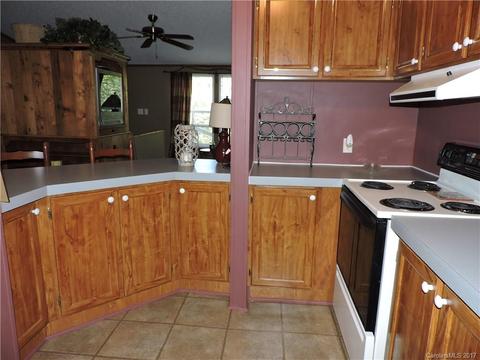 182 Covington Ln, Spruce Pine, NC 28777 photo 8