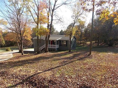 1224 Wilma Dr, Lancaster, SC 29720 photo 1