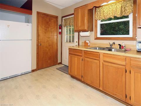 85 Azalea Dr, Clyde, NC 28721 photo 13