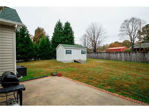 102 Oakview Dr, Salisbury, NC 28146 photo 4