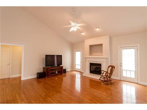 102 Oakview Dr, Salisbury, NC 28146 photo 3