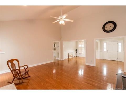 102 Oakview Dr, Salisbury, NC 28146 photo 7