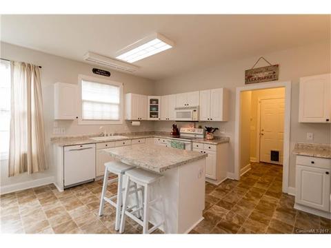 102 Oakview Dr, Salisbury, NC 28146 photo 2