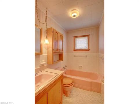 252 Falls Cir, Sylva, NC 28779 photo 14