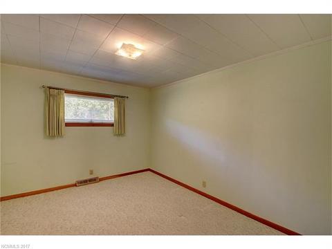 252 Falls Cir, Sylva, NC 28779 photo 13