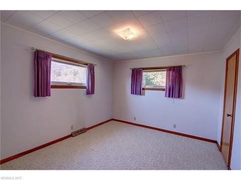 252 Falls Cir, Sylva, NC 28779 photo 15