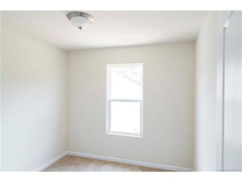 2004 Boulder Ct, Ranlo, NC 28054 photo 9