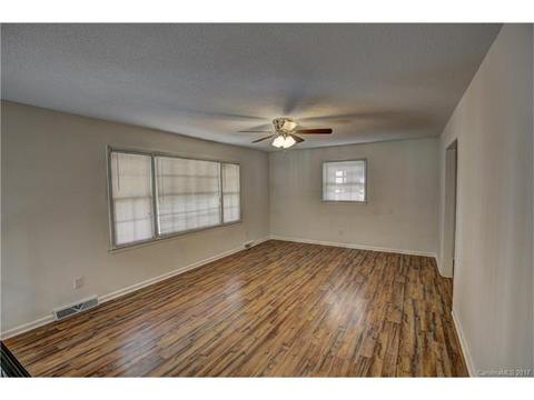 901 E 22nd St, Kannapolis, NC 28083 photo 5