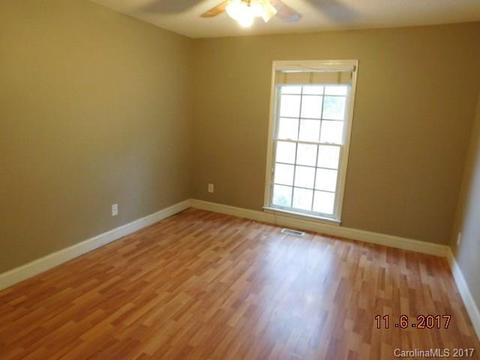 402 Jackson St, Kannapolis, NC 28083 photo 8
