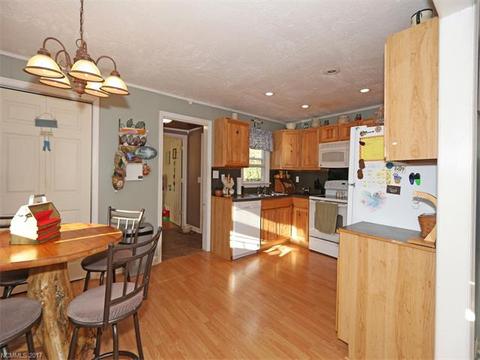 101 Lee Rd, Clyde, NC 28721 photo 4