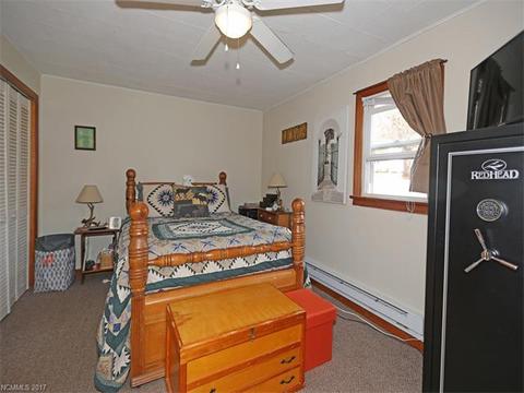 101 Lee Rd, Clyde, NC 28721 photo 5