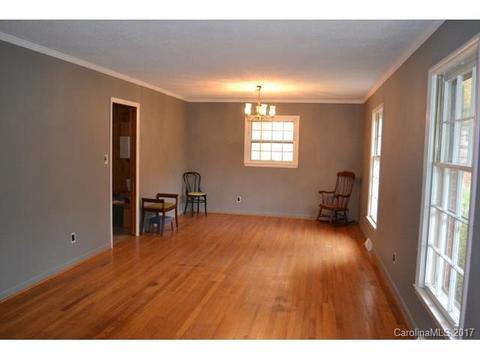 1214 Gladstone Rd, Lancaster, SC 29720 photo 2