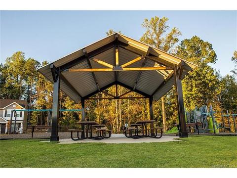 2005 Boulder Ct, Ranlo, NC 28054 photo 2