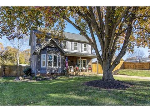 19516 Shevington Dr, Cornelius, NC 28031 photo 1