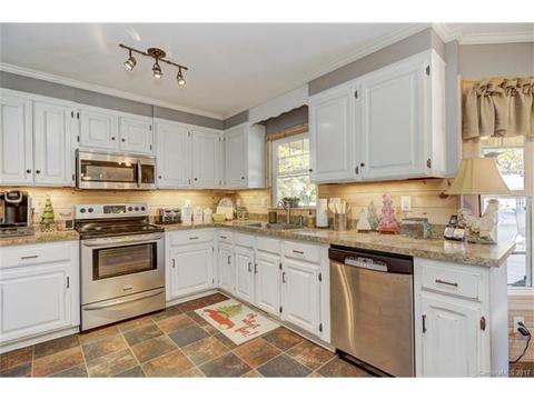 19516 Shevington Dr, Cornelius, NC 28031 photo 11