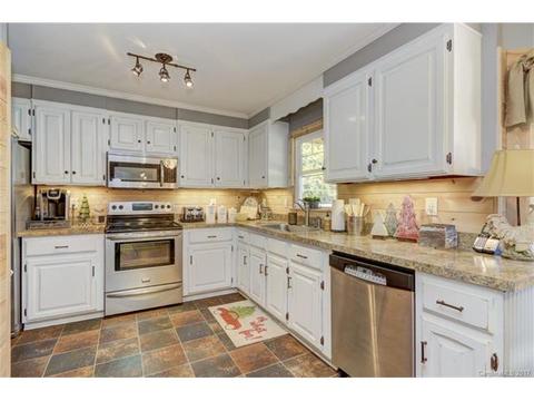 19516 Shevington Dr, Cornelius, NC 28031 photo 10