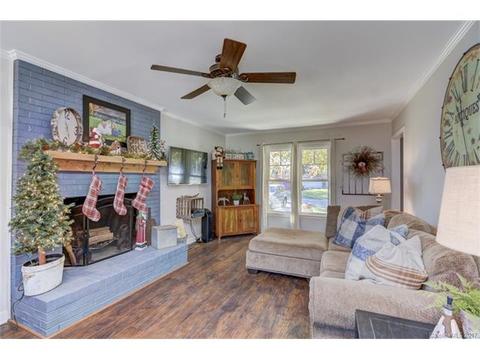 19516 Shevington Dr, Cornelius, NC 28031 photo 4