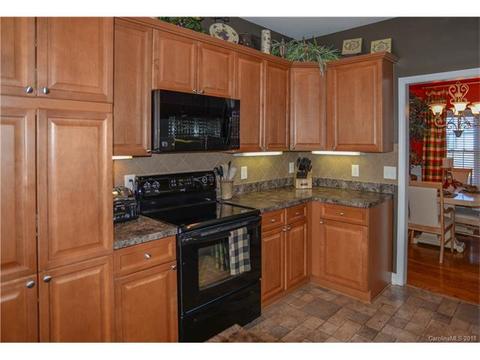 100 Hunters Trace Dr, Monroe, NC 28110 photo 11