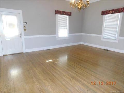 207 E 10th St, Kannapolis, NC 28083 photo 6