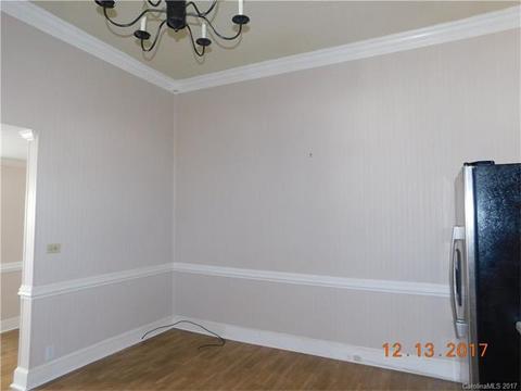 207 E 10th St, Kannapolis, NC 28083 photo 5