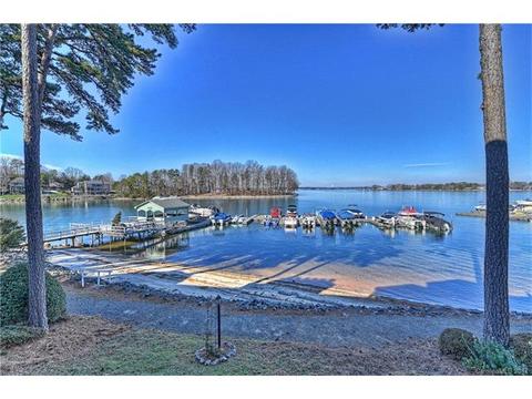 20407 Harborgate Ct #407, Cornelius, NC 28031 photo 19