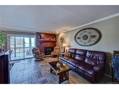 20407 Harborgate Ct #407, Cornelius, NC 28031 photo 4
