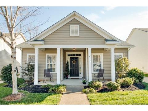 9217 Glenashley Dr, Cornelius, NC 28031 photo 1