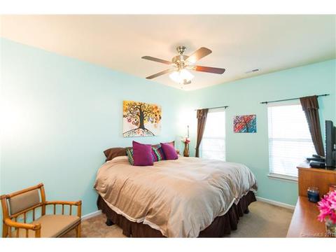 9217 Glenashley Dr, Cornelius, NC 28031 photo 2