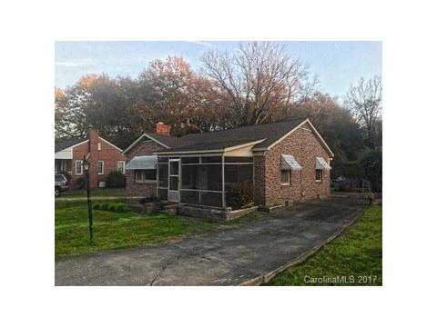 209 Springs St, Lancaster, SC 29720 photo 1